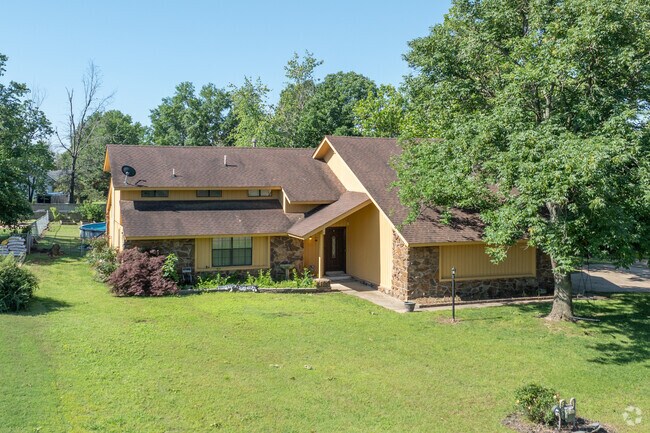 The neighborhoods of Verdigris are full character and variety in housing styles.