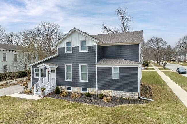Modern farmhouses are dotted around the Batavia Historic District community.