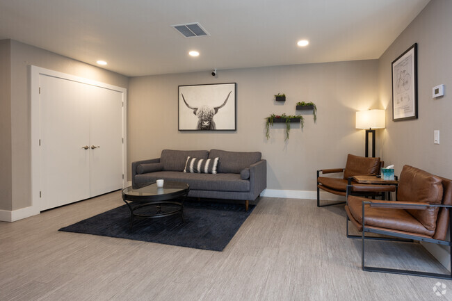 Leasing Office