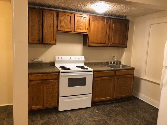 651 Myrtle Ave unit 1, Albany, NY 12208 - photo 2