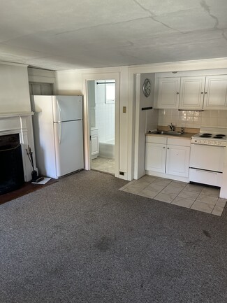 87 Woodway Rd Unit 87 Woodway rd #2, Stamford, CT 06907