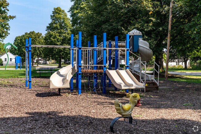 Kids can enjoy meeting new friends in the neighborhood at Bayview Park.