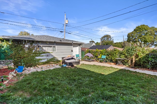 3668 E Carpenter Ave, Cudahy, WI 53110 - photo 6