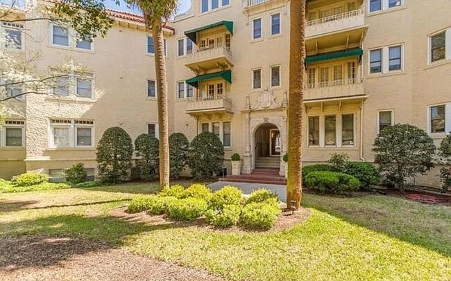 2068 Walton Way, Augusta, GA 30904 - photo 2