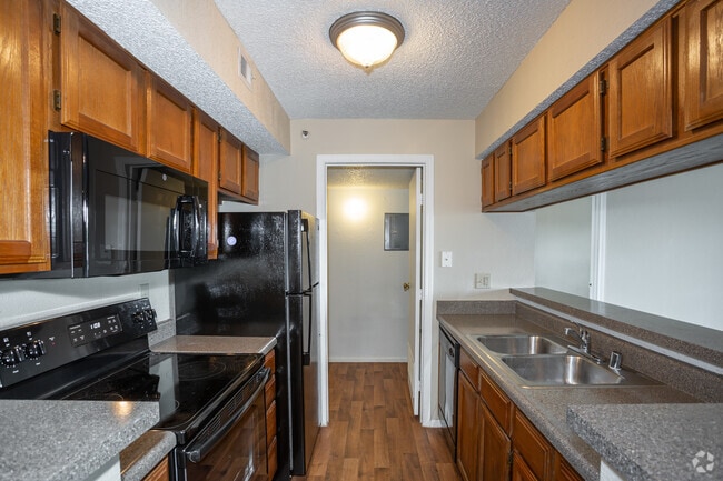 Leawood At State Line, Leawood, KS 66224 - photo 7