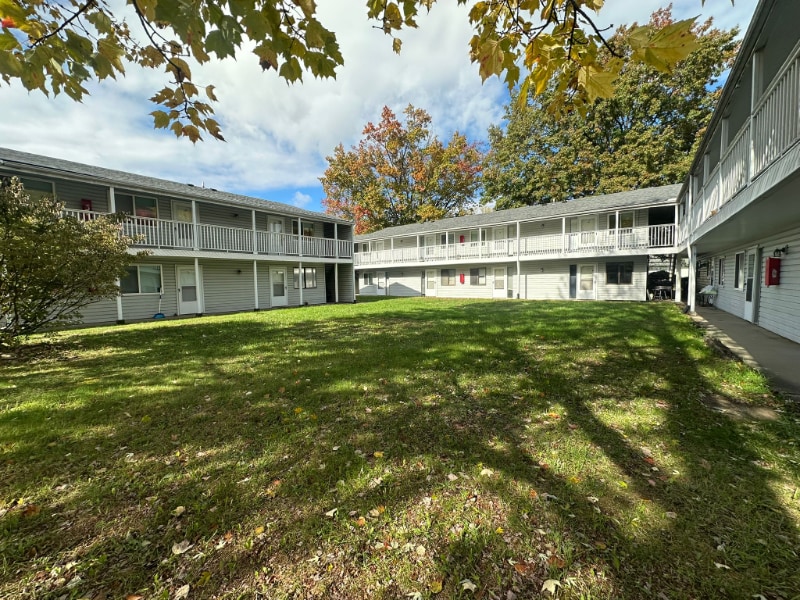 516 Massillon Rd unit 9, Akron, OH 44306 - photo 1