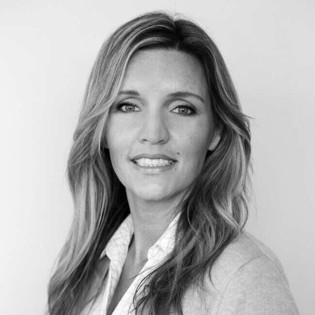 Lacy The REALTOR Thomas