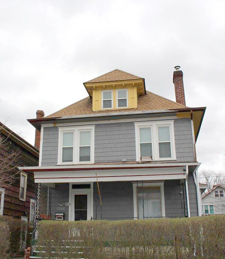 2266 Indiana Ave, Columbus, OH 43202 - photo 1