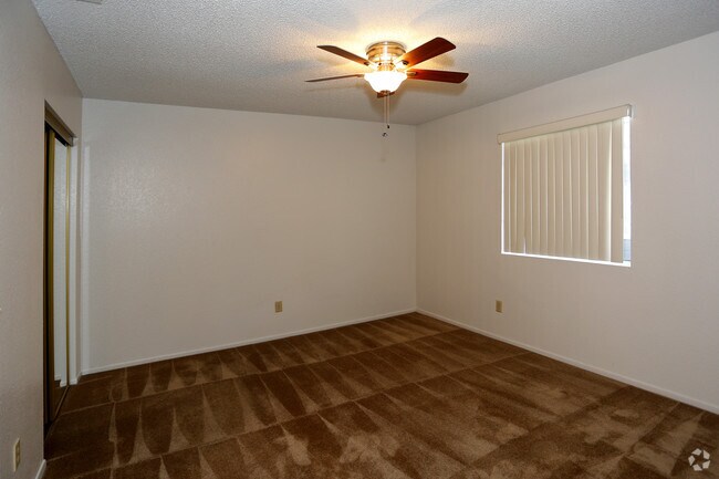 Pine Village, Riverside, CA 92501 - photo 2