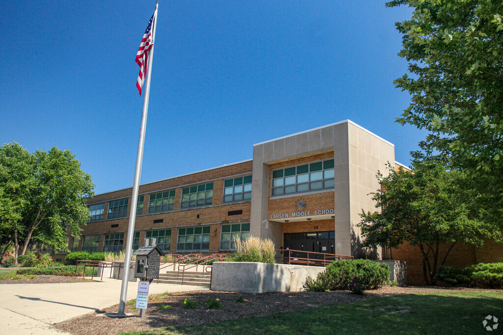 Larsen Middle School provides education in the neighborhood of 
Elgin