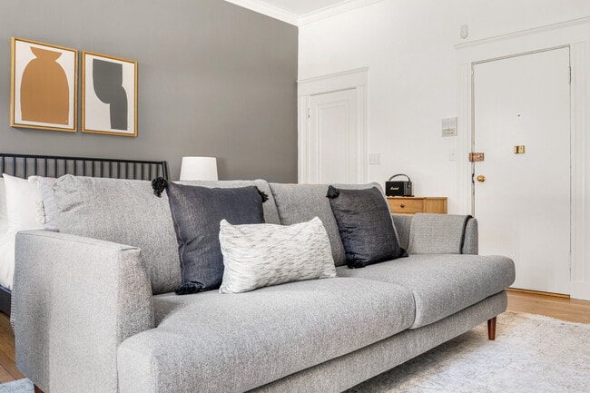 232 Newbury St unit FL2-ID1299, Boston, MA 02116 - photo 2