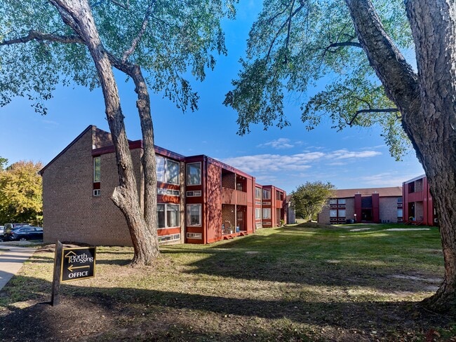 Welcome home to North Crossing Apartments in Willow Grove, PA — featuring spacious courtyards, red brick architecture, and a convenient on-site leasing office.