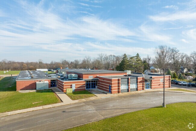 Maplewood Elementary has a 27% math proficiency score.