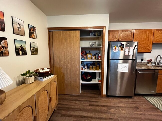 Spacious pantry for all your storage needs!