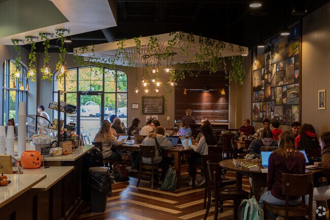 Oakwood’s Tastefully Roasted Coffee is a cozy spot for residents to study, work, or meet friends.