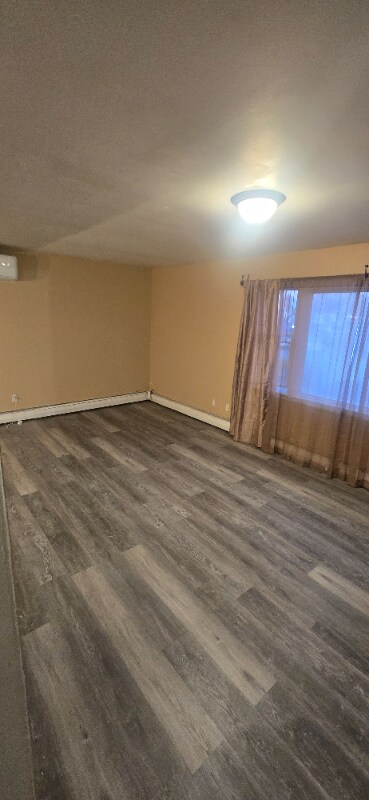 3-25 B 46 St unit 2, Queens, NY 11691 - photo 5