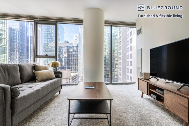 210 N Wells St unit FL17-ID257, Chicago, IL 60606 - photo 3