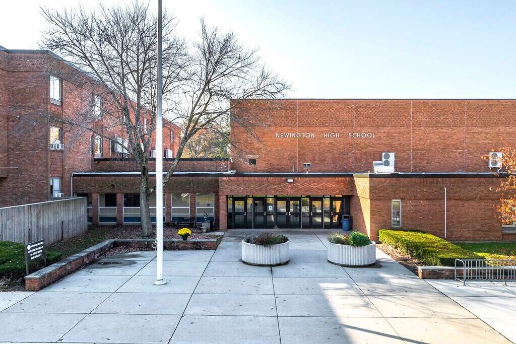 Newington High School Rankings Reviews Homes com Newington High School Rankings Reviews Homes com