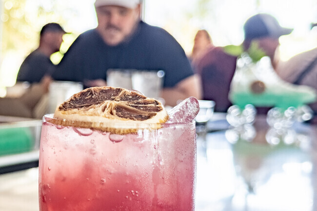 Cool drinks are always available at the many bars and restaurants in Gainey Ranch.
