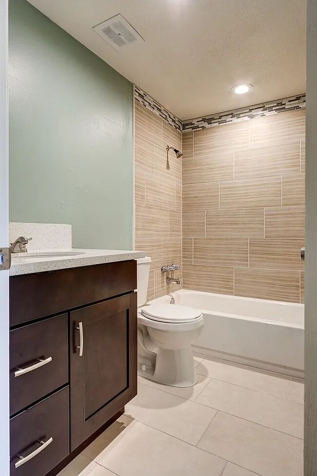 5923 Revelstok Dr, Sacramento, CA 95842 - photo 6