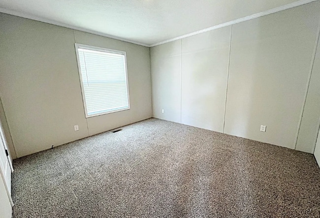 6550 S Kimberly Dr, Holly, MI 48442 - photo 6