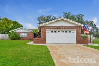 1108 Fountainhead Dr, Deltona, FL 32725