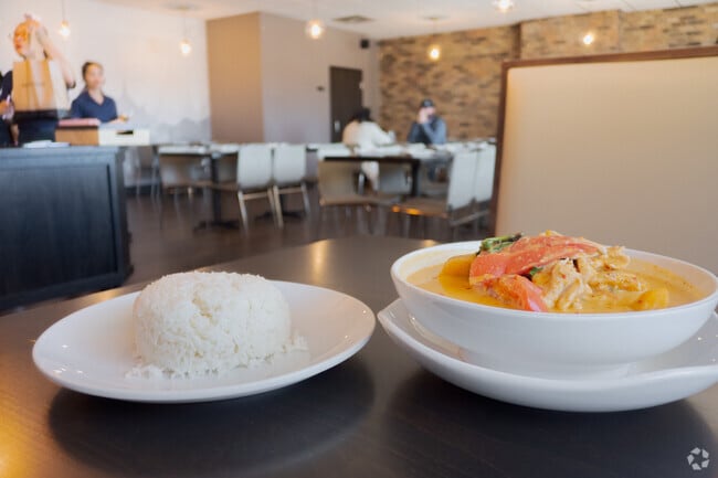 Many Winnetka Hills residents enjoy a yummy Thai meal at Nong's Thai.