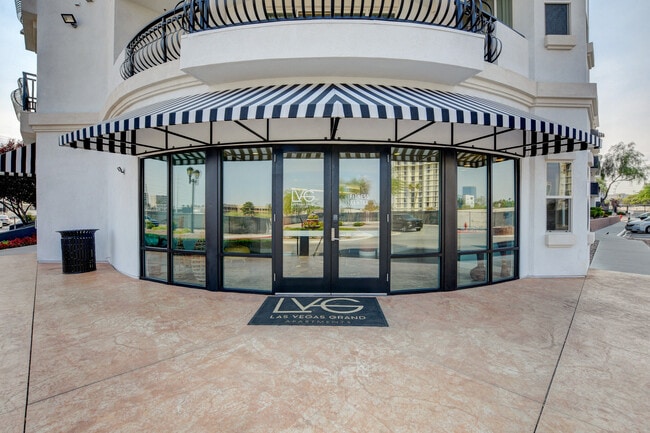 Las Vegas Grand, Las Vegas, NV 89119 - photo 4