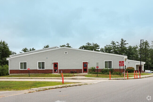 Pittsfield Elementary School is a public school located in Pittsfield,, NH. It has 219 students.