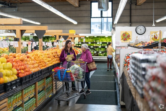 Berkeley Bowl Store offers a wide selection of fresh produce to choose from.