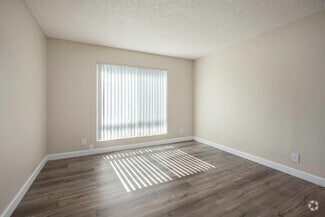 4875 Manzanita Ave, Carmichael, CA 95608