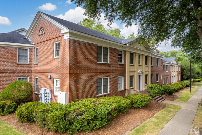 Hillcrest Apartments, Columbus, GA 31906 - photo 3