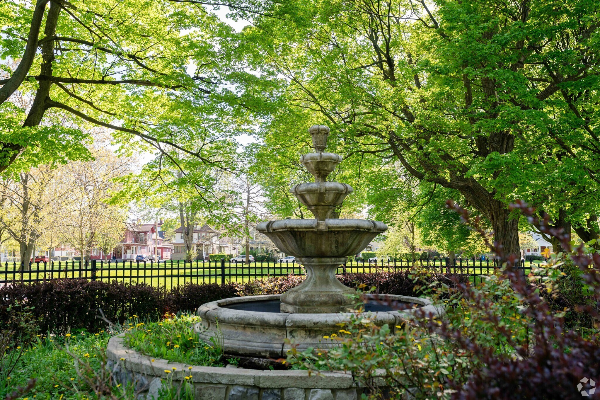 The peaceful greenery of Jones Square Park make it one of Brown Square best attractions.