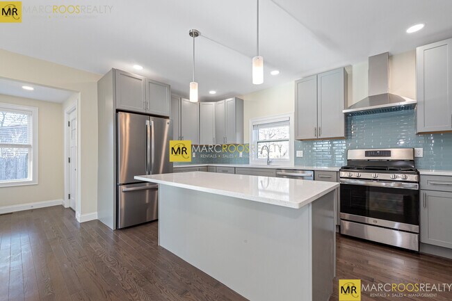 232 Fulton St unit 232, Medford, MA 02155 - photo 7