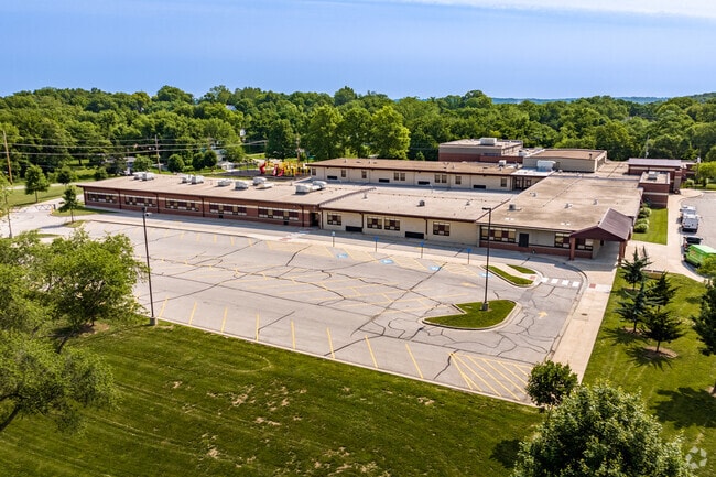 Anthony Elementary School located in Leavenworth County has a students ratio of 12 to 1.
