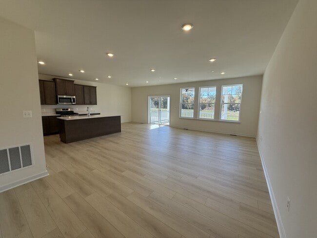 Gilbert Meadows - Sophie- Homesite #113 With Walk, Aberdeen, MD 21001 - photo 3