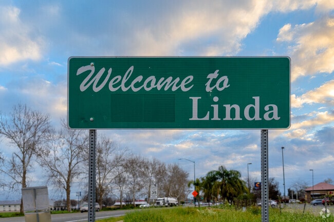 Sign welcomes residents to Linda when exiting the freeway.