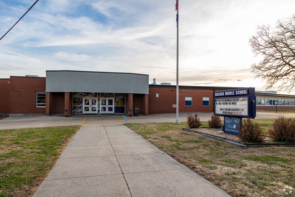 Bolivar Middle School is a public 6th through 8th grade school.