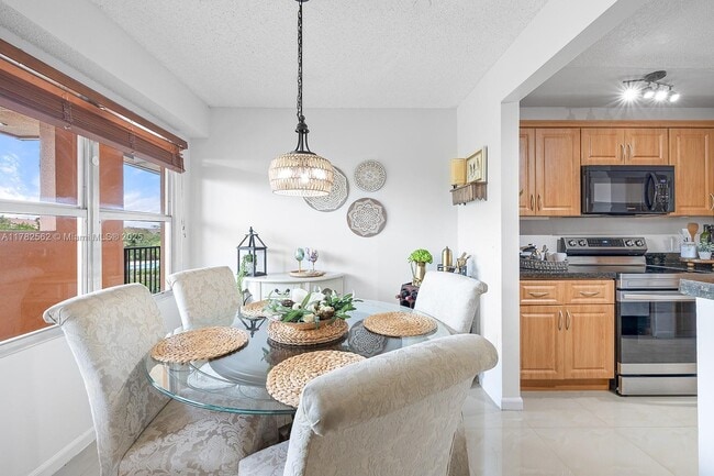 Plymouth at Century Village, Pembroke Pines, FL 33027 - photo 2