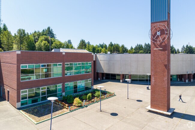 Truman Middle School Main Plaza In Ruston.