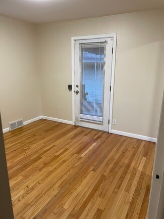 6217 Beech Daly Rd, Taylor, MI 48180