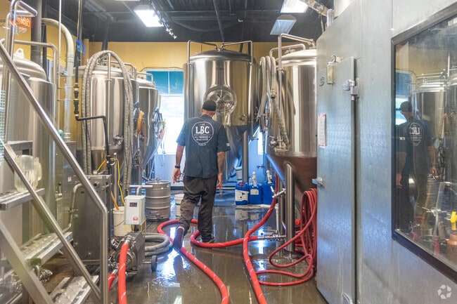 Lynnwood Grill & Brewing Company in Northwest Raleigh serves up great microbrews.