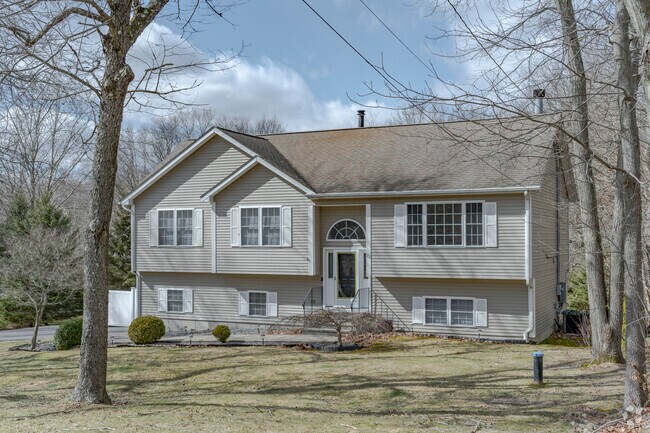 Straitsville Road, a main throughway through Prospect, is quiet enough for peaceful living.