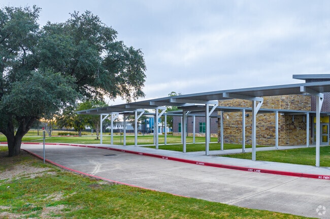 Mc Whirter Elementary has a dedicated staff to meet students needs.