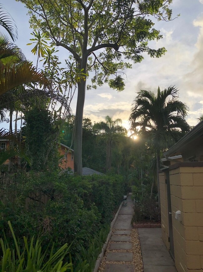 2 duplexes on the same lot