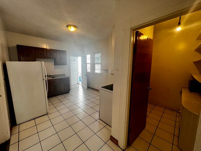 63 Sycamore St unit 1, Somerville, MA 02145 - photo 5