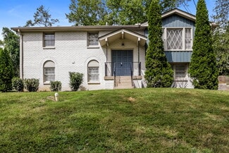 121 Lakeside Park Dr, Hendersonville, TN 37075