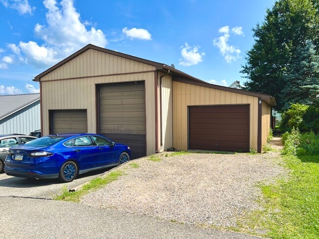 1221 Church St, Indiana, PA 15701 - photo 2