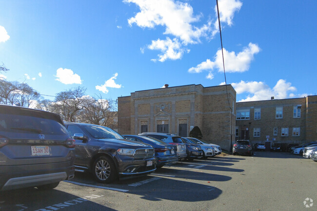 Winthrop Elementary School in Melrose has an overall grade of A on Niche.