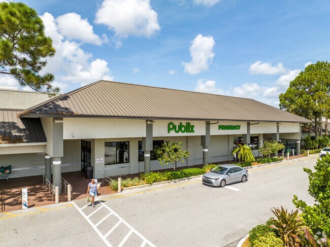 Publix supermarket is just minutes away from Cresthaven Blvd.